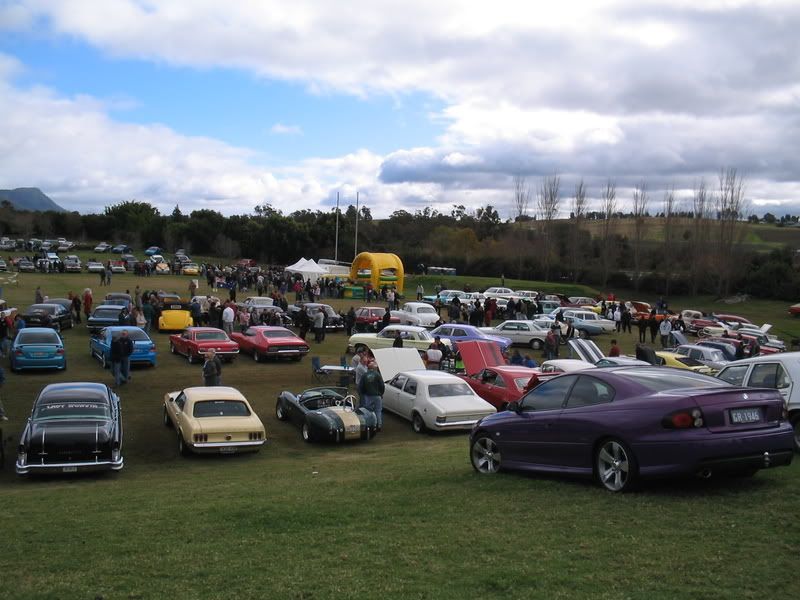 http://img.photobucket.com/albums/v419/montem/midwinterwanderjune08068.jpg