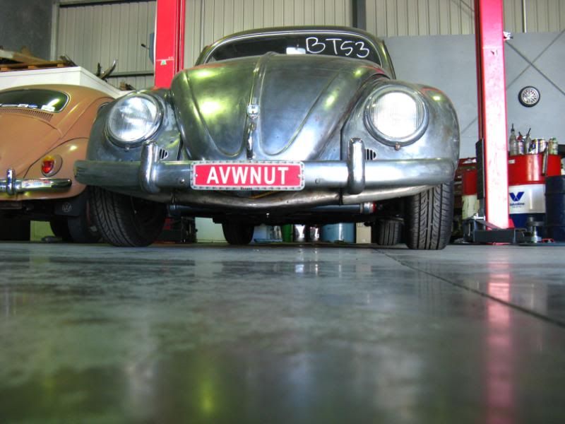 http://img.photobucket.com/albums/v419/montem/rusty%20oval/beetle005.jpg