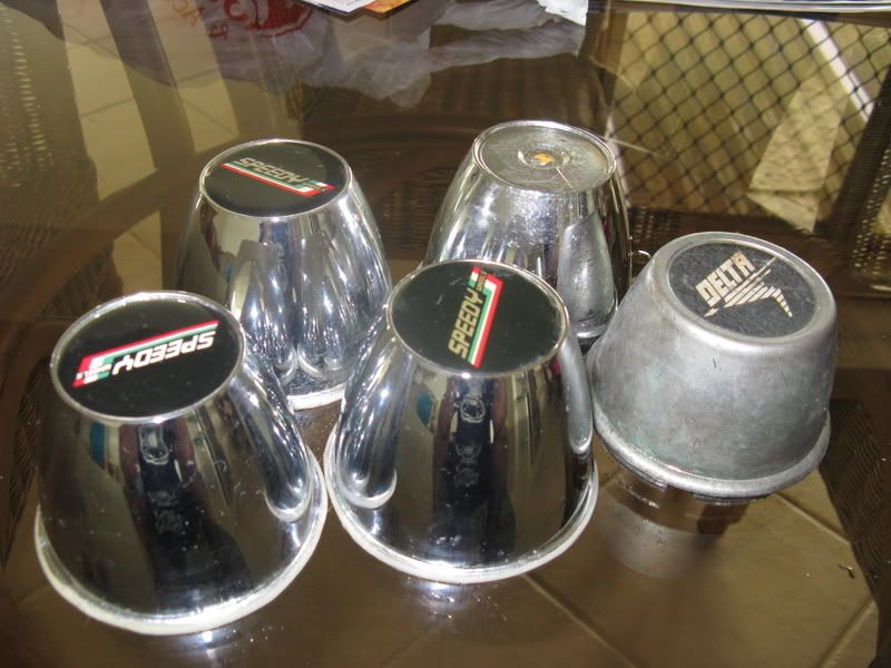 http://img.photobucket.com/albums/v419/montem/wheelcaps.jpg