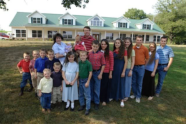 The Duggar Family: 19 KIDS AND COUNTING!