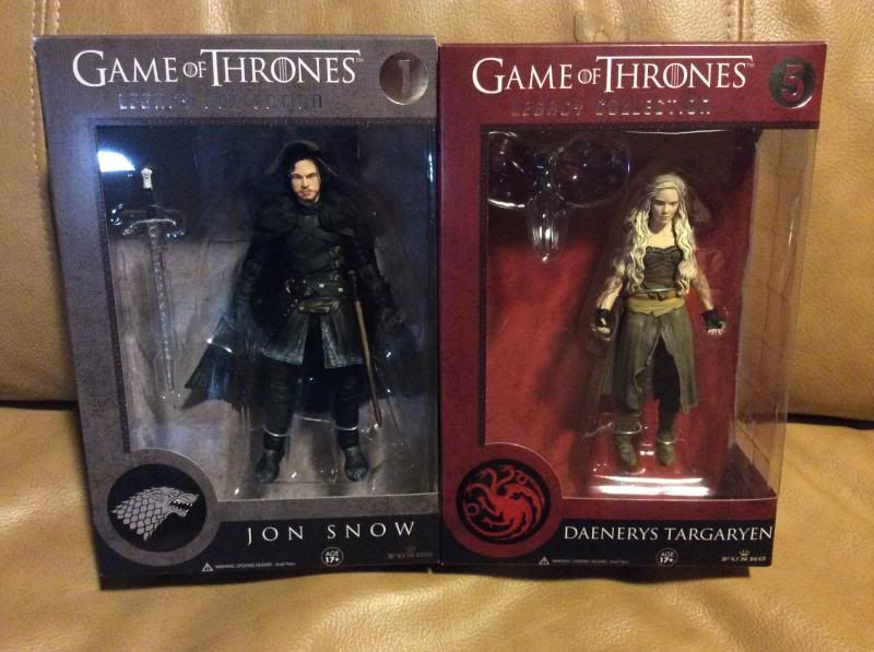 FunkoLegacyJonSnowampDaeneryusfigures.jpg