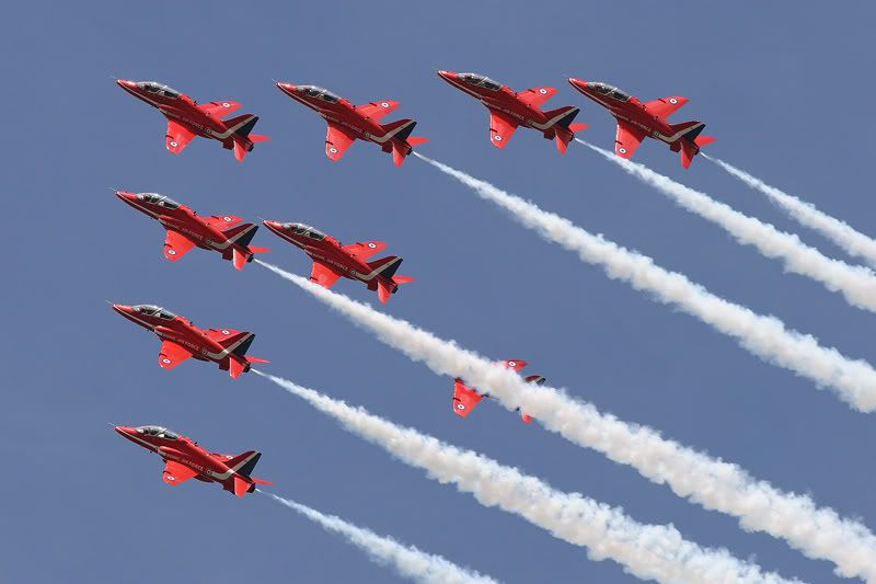 IMAGE: http://img.photobucket.com/albums/v420/LNStrikeEagle/Dunsfold04.jpg