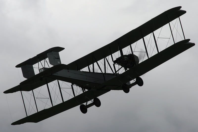 IMAGE: http://img.photobucket.com/albums/v420/LNStrikeEagle/Dunsfold10.jpg