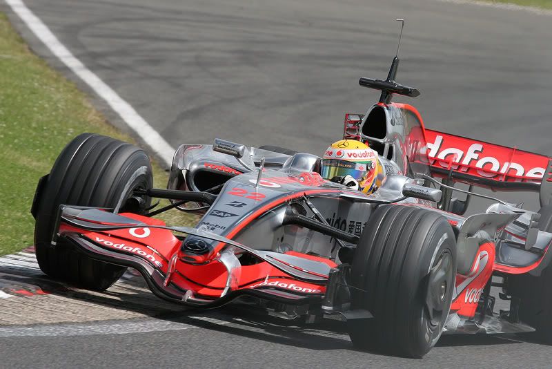 IMAGE: http://img.photobucket.com/albums/v420/LNStrikeEagle/Thursday011.jpg