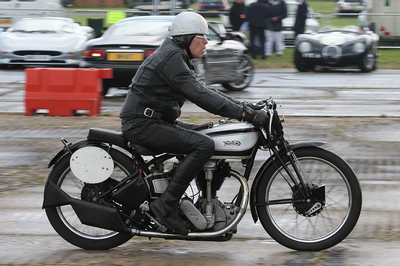 IMAGE: http://img.photobucket.com/albums/v420/LNStrikeEagle/Wheels04.jpg