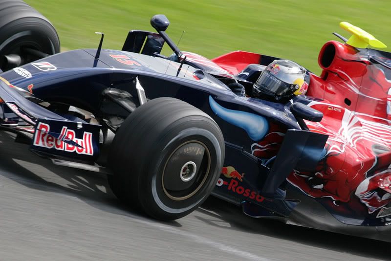 IMAGE: http://img.photobucket.com/albums/v420/danvohagan/ToroRosso1.jpg
