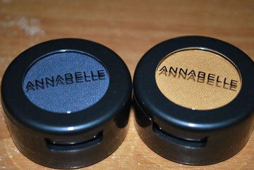 I also picked out the Bleu Nuit which is a dark blue eyeshadow because of 
