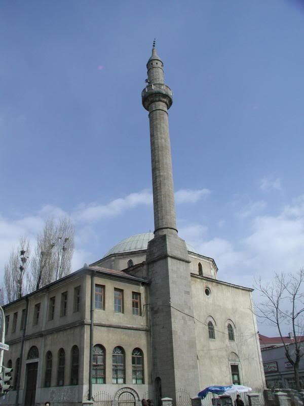 MosqueinPrishtina1735.jpg