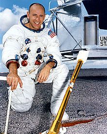 220px-Alan_bean_zps8e979306.jpg