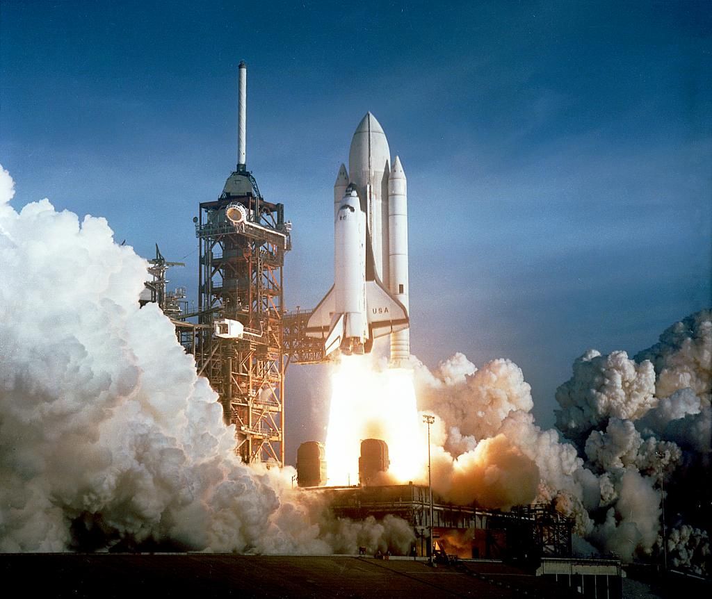 Space_Shuttle_Columbia_launching_zps4b58
