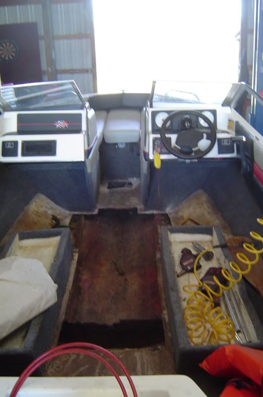 boatfloor001.jpg