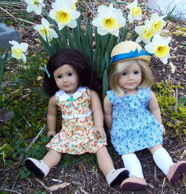 dolls%20and%20daffodils%20b_zps3yon8a0t.jpg