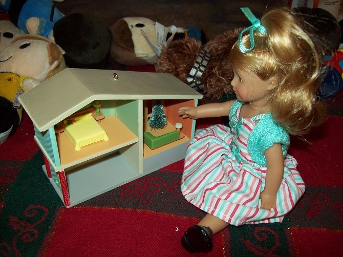 me%20dollhouse%20b_zpsyalord6j.jpg