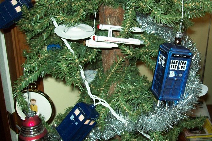 trekwhomastree2_zpsb28001e0.jpg
