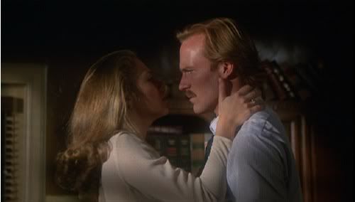 body-heat-1981-kathleen-turner-william-hurt-pic-3.jpg