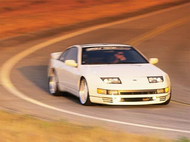 0102_00zoomnissan_300zx_coupefront_.jpg