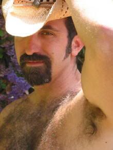 check out his official artist website . rdriccoboni.com