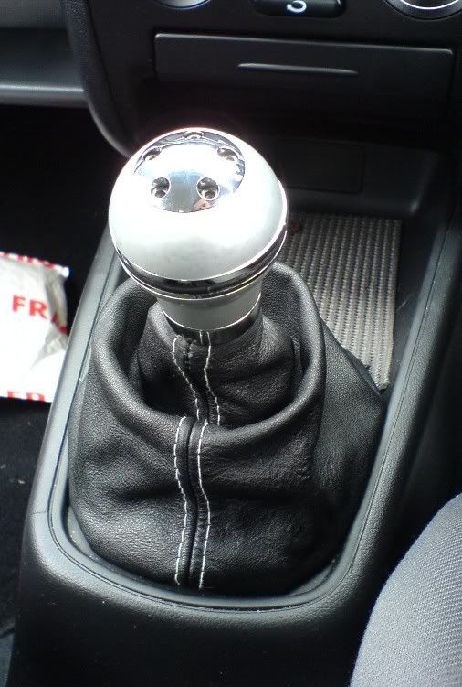 LeonNewGearknob.jpg