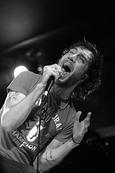 IMAGE: http://img.photobucket.com/albums/v437/monokatt/SCGTrey_3edit1.jpg