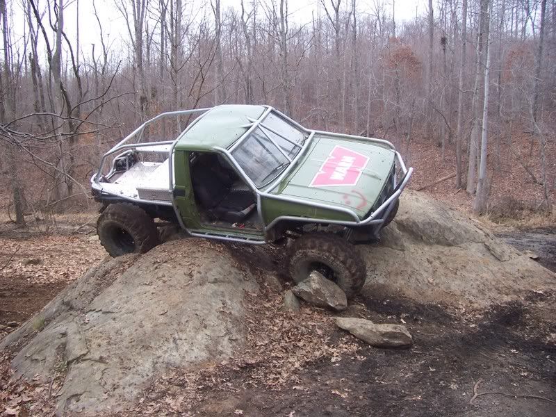 What is the difference between a truck and truggy? Pirate 4x4