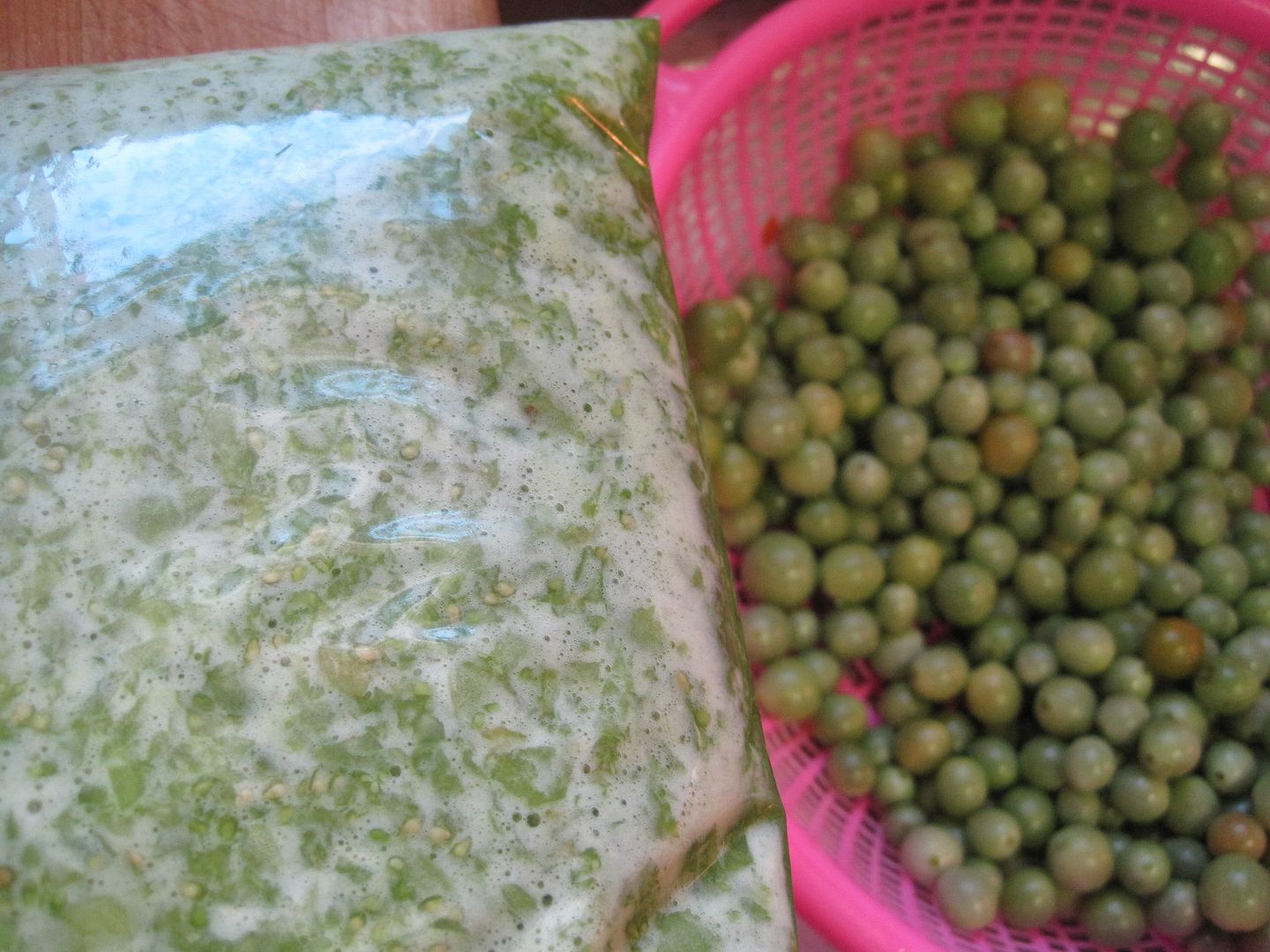 Green Cherry Tomatoes