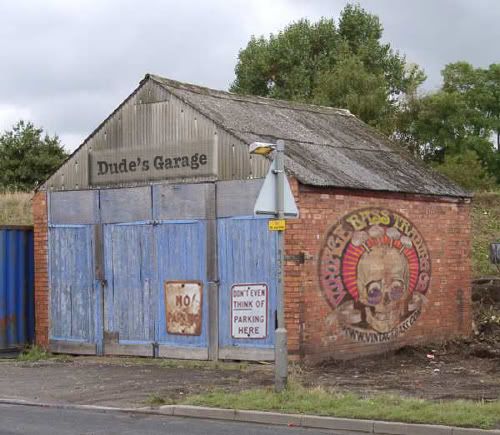 Dudesgarage1.jpg