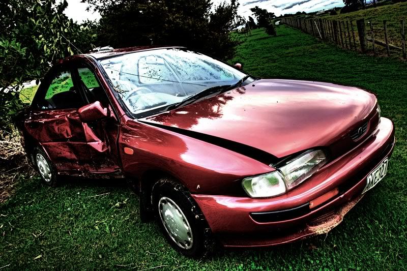 IMAGE: http://img.photobucket.com/albums/v441/evobit/crashed.jpg