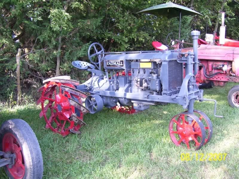 Farmall regular Pictures, Images and Photos