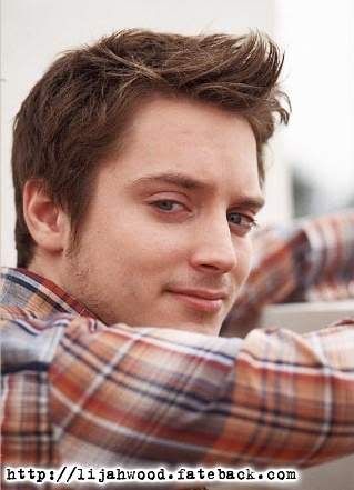 elijah wood daniel radcliffe look alike. by mia Elijah+wood+eyes