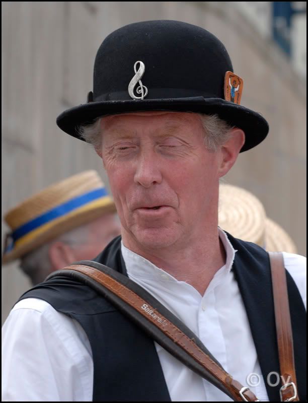 man_090906_MorrisMen_5.jpg