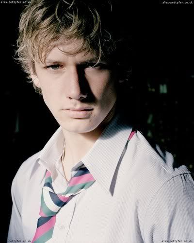 alex pettyfer picture. hot alex pettyfer dianna agron