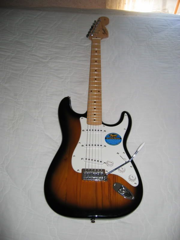 fender stratocaster sunburst maple neck. with a maple neck.