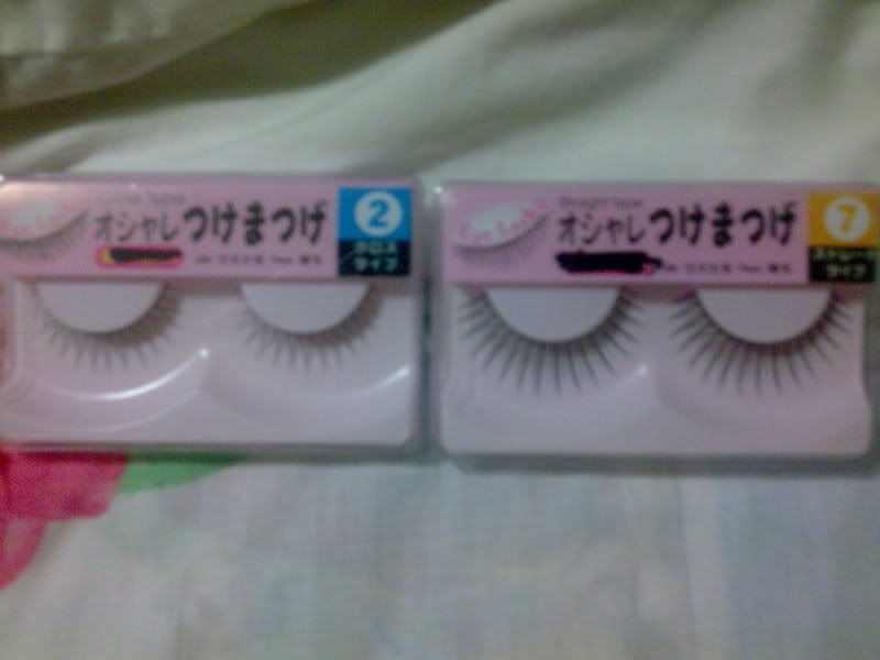 Fake Eyelashes 1!!