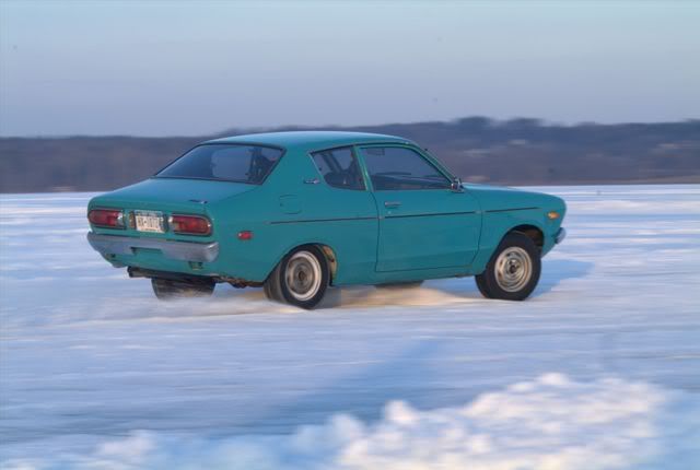 77DatsunB210ice_122.jpg