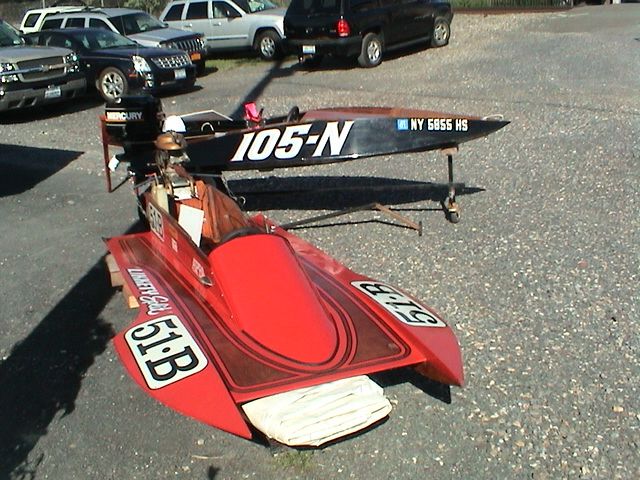 http://img.photobucket.com/albums/v452/blownb310/CastletonBoatShow005.jpg