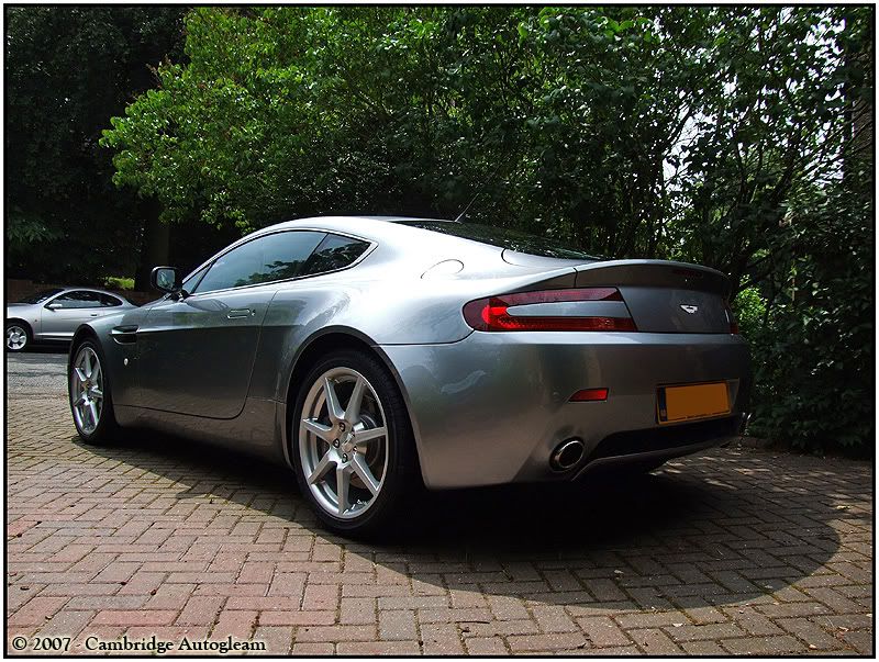 AstonMartinV8V.jpg
