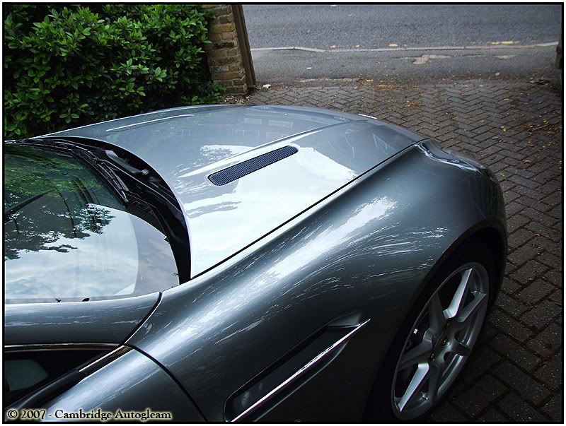 AstonMartinV8V3.jpg