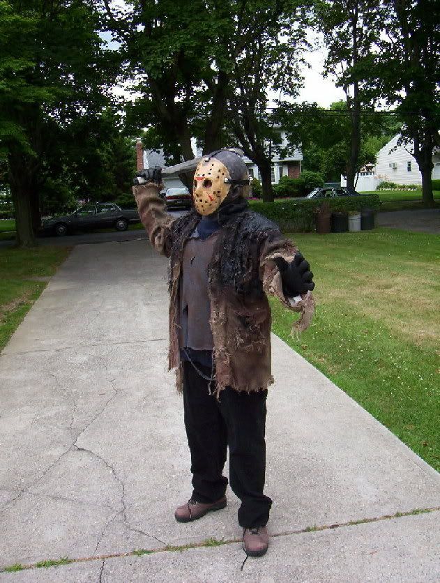 [Image: JASONCOSTUME003.jpg]