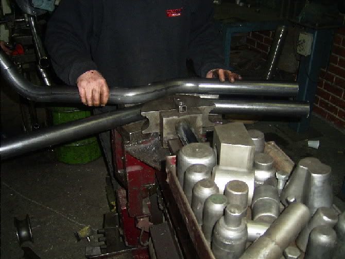 Workshopbendingpipes.jpg