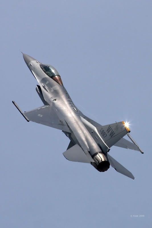 F-16C_IMG_1888_hi108.jpg