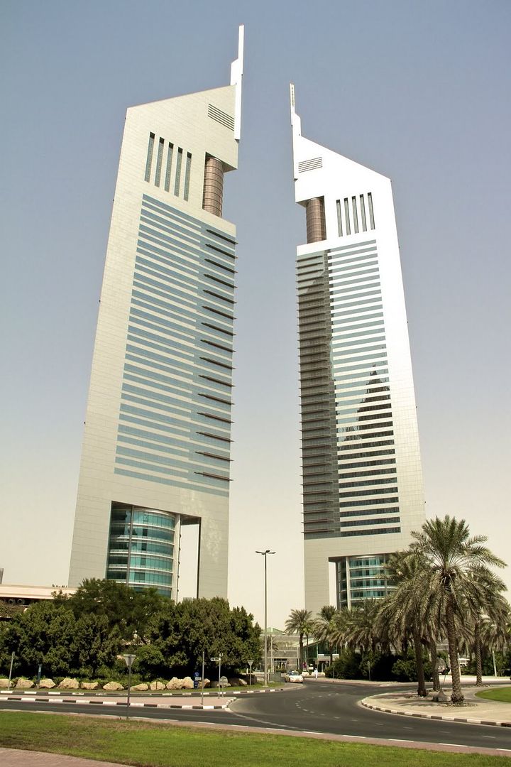 2000--355m305m--56s54s--EmiratesTowers--Dubai.jpg