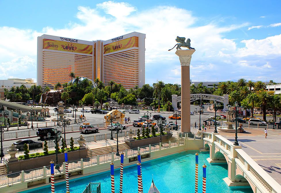 IMAGE: http://img.photobucket.com/albums/v456/XXChris805XX/151cbd2f.jpg