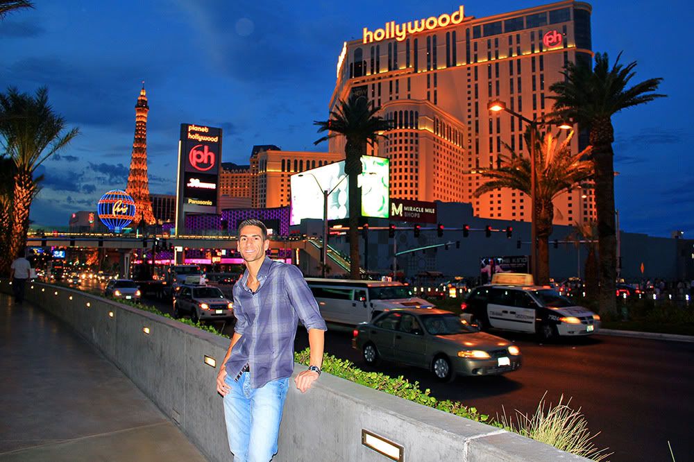 IMAGE: http://img.photobucket.com/albums/v456/XXChris805XX/33a24c6a.jpg