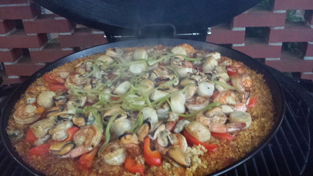 Paella on a Kamado Joe! Page 1