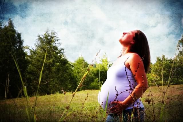 IMAGE: http://img.photobucket.com/albums/v461/LynleyS/IMG_5143tsmall.jpg