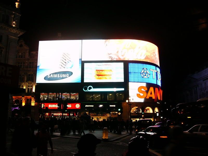 picadillyatnight.jpg
