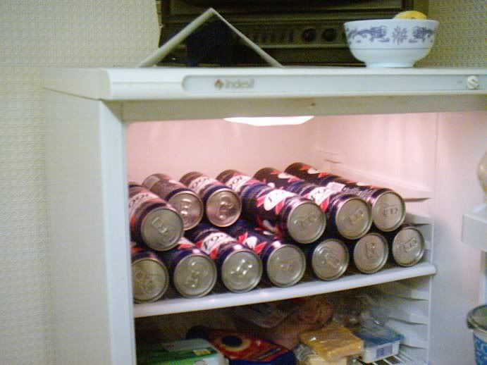 [http://img.photobucket.com/albums/v464/martynpie/fridgeII.jpg]