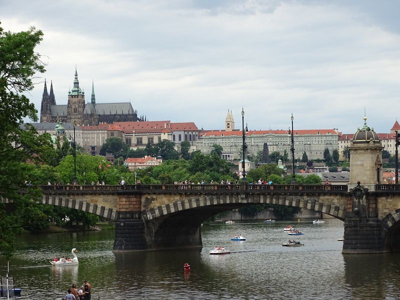 7 días en Praga con escursiones a Dresde (Alemania),Karlovy Vary y Terezin (E.C) - Blogs de Checa Rep. - Día 4: Sábado 2 de Julio de 2016: Vysehrad-Edificios Danzantes-Isla Slovansky... (31)
