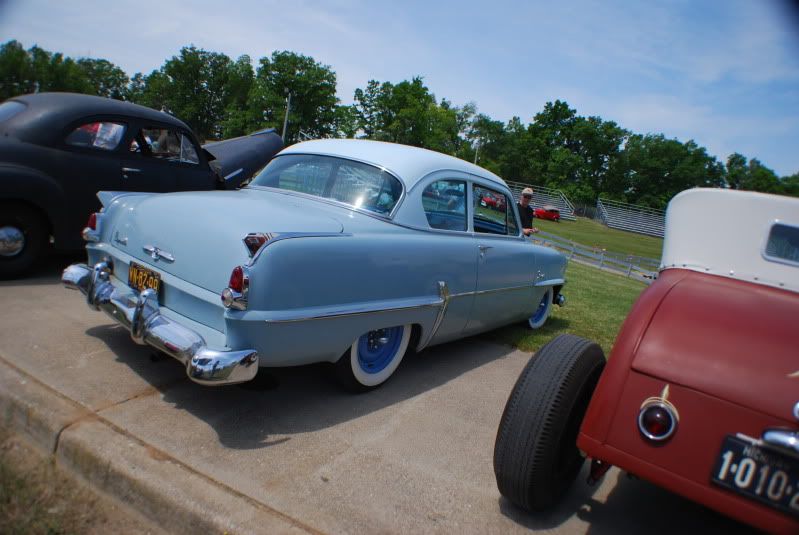 View photo of 1961 Ford Falcon