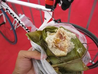 dont feed the tiger...its MY sticky rice!!